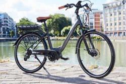Vélo à assistance électrique Essentielb URBAN 600 28" gris noir