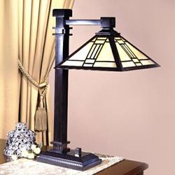 Lampe de table Delia avec abat-jour angulaire - Artistar